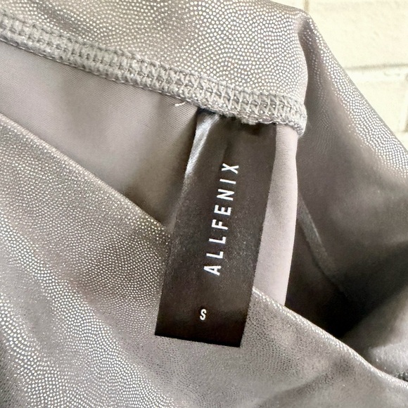 Allfenix Liquid Silver Women's High-Waisted 7/8 Leggings, SZ S LIKE NEW! - Picture 8 of 8